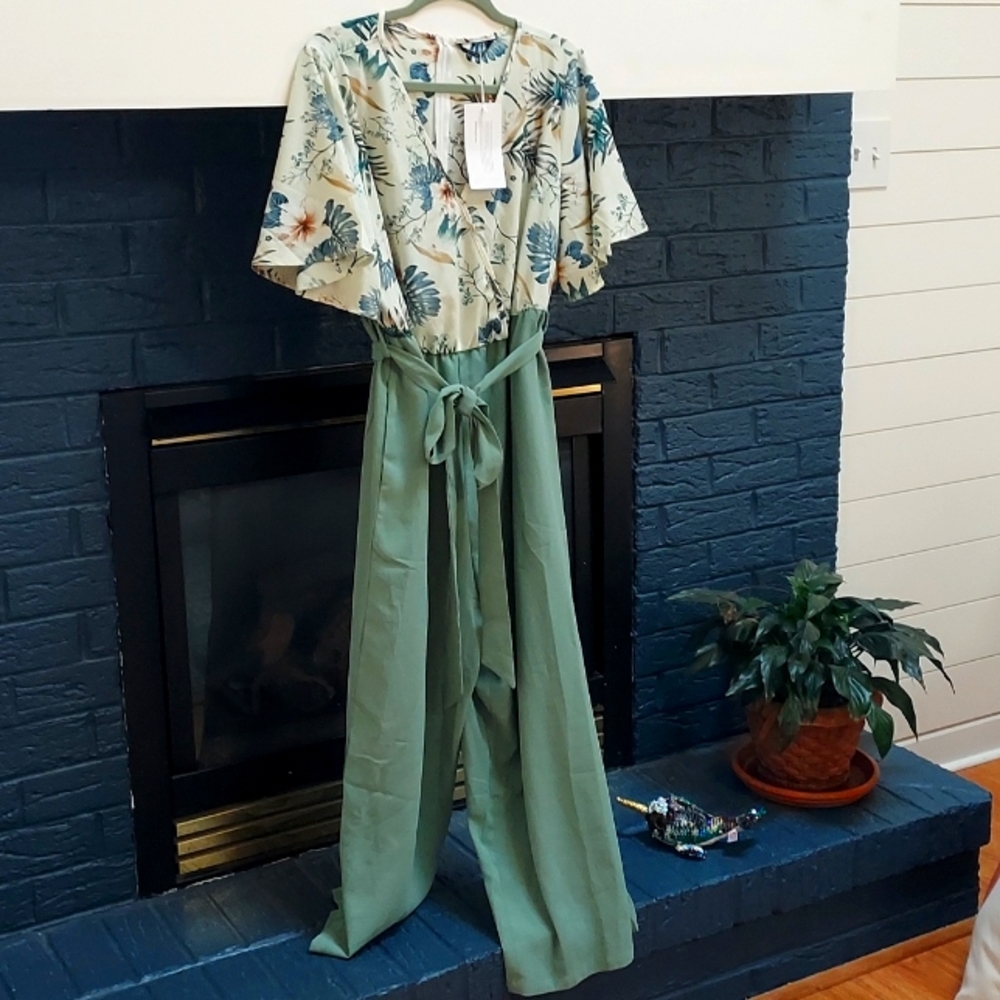Bloomchic,NWT,jumpsuit,14/16,pockets,sage green slack,creme/floral ptp22 ",IS25